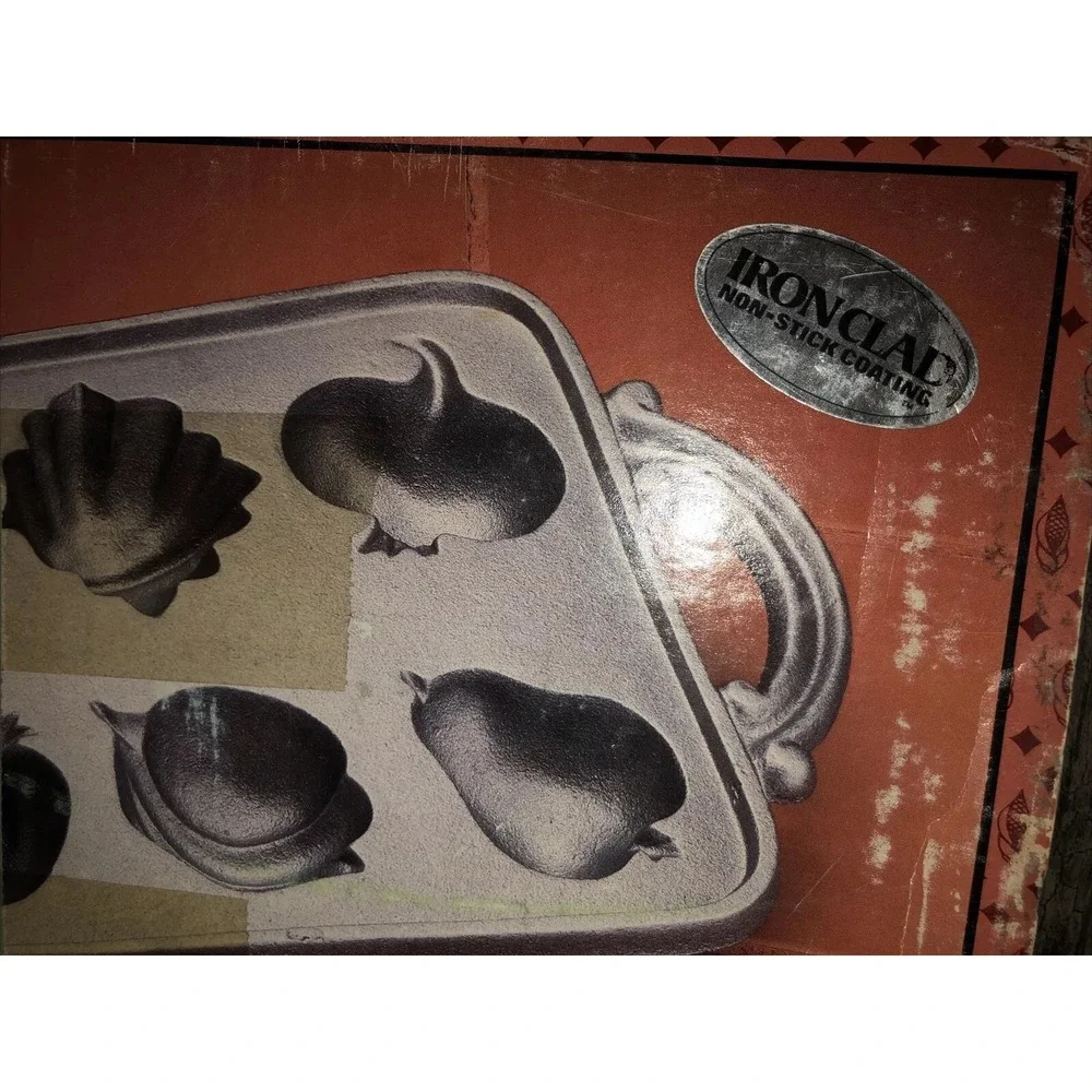 New‎ LL BeanHarvest Muffin Mold #73-004 Classic Gourmet Iron Clad